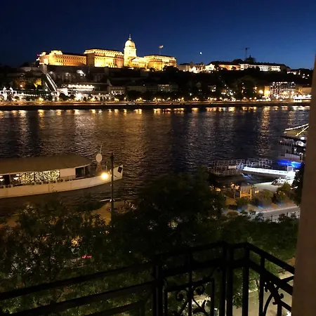 Baroque Danube Panorama Blue Appartement *