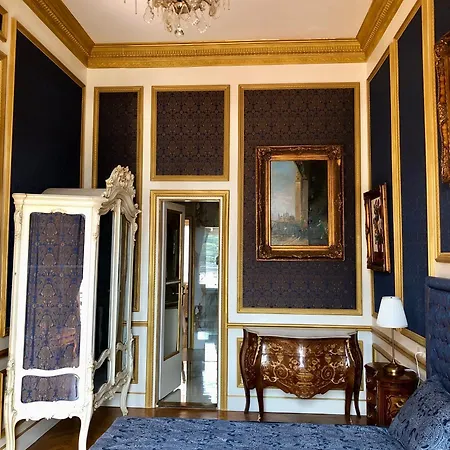 Apartment Baroque Danube Panorama Blue